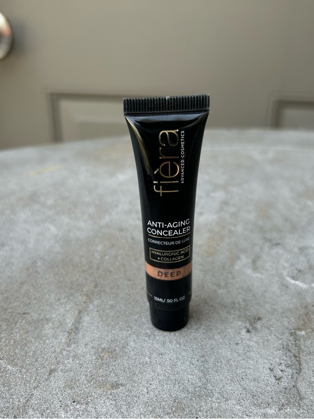 Fiera Anti-Aging Concealer - Deep - Picture 3 of 7